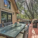 Peaceful Oak Haven Cabin Near Yosemite