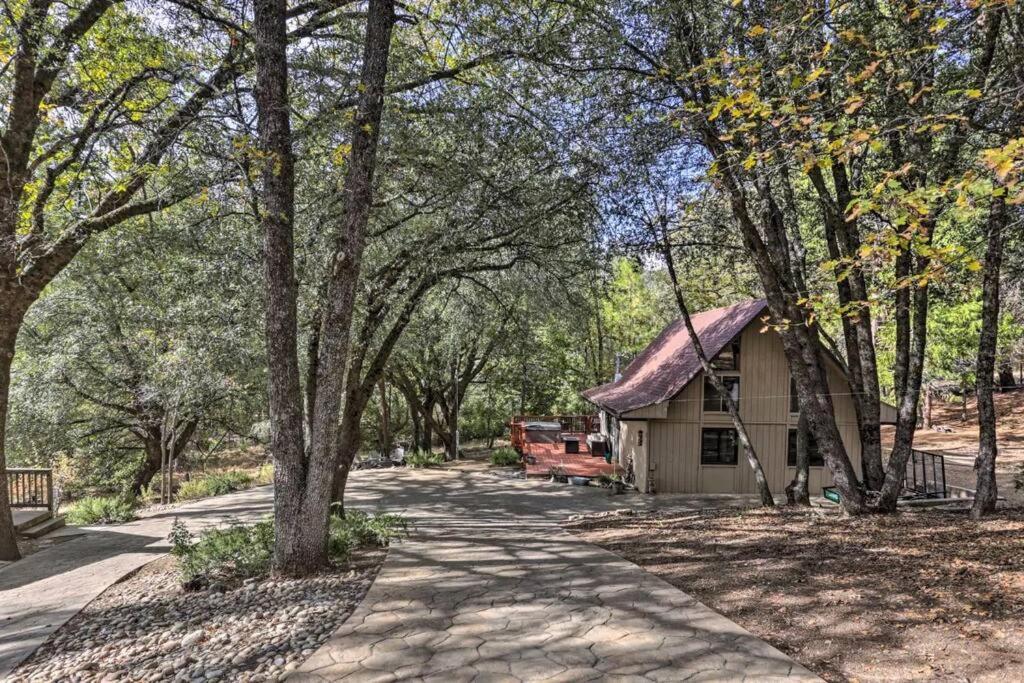 Peaceful Oak Haven Near Yosemite Vakantiehuis *