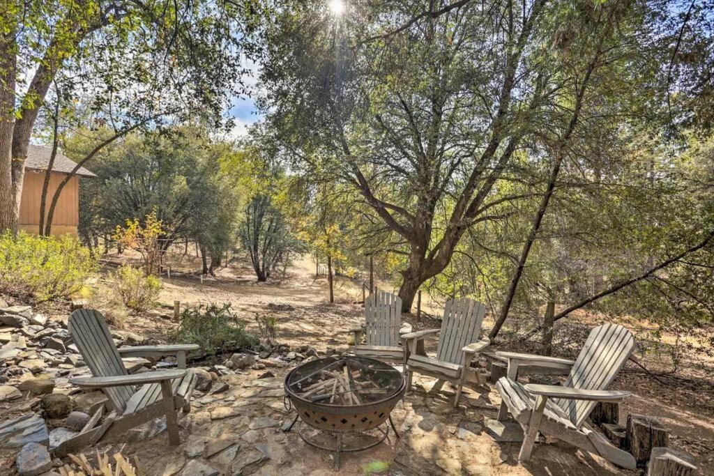 Peaceful Oak Haven Near Yosemite *